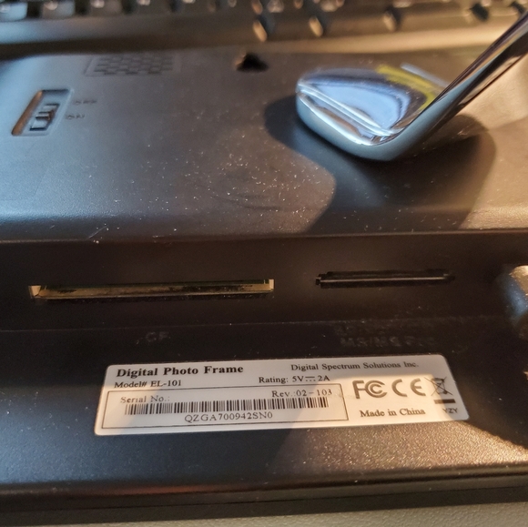 Digital photo frame Model# EL-101 - Picture 9 of 10